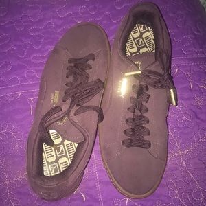 Lightly used burgundy pumas